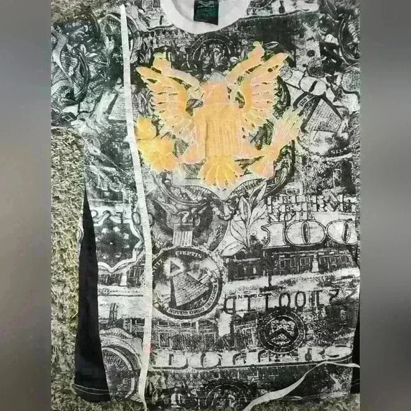 MEN'S GRAPHIC TEE SHIRT SIZE MED - Picture 6 of 6